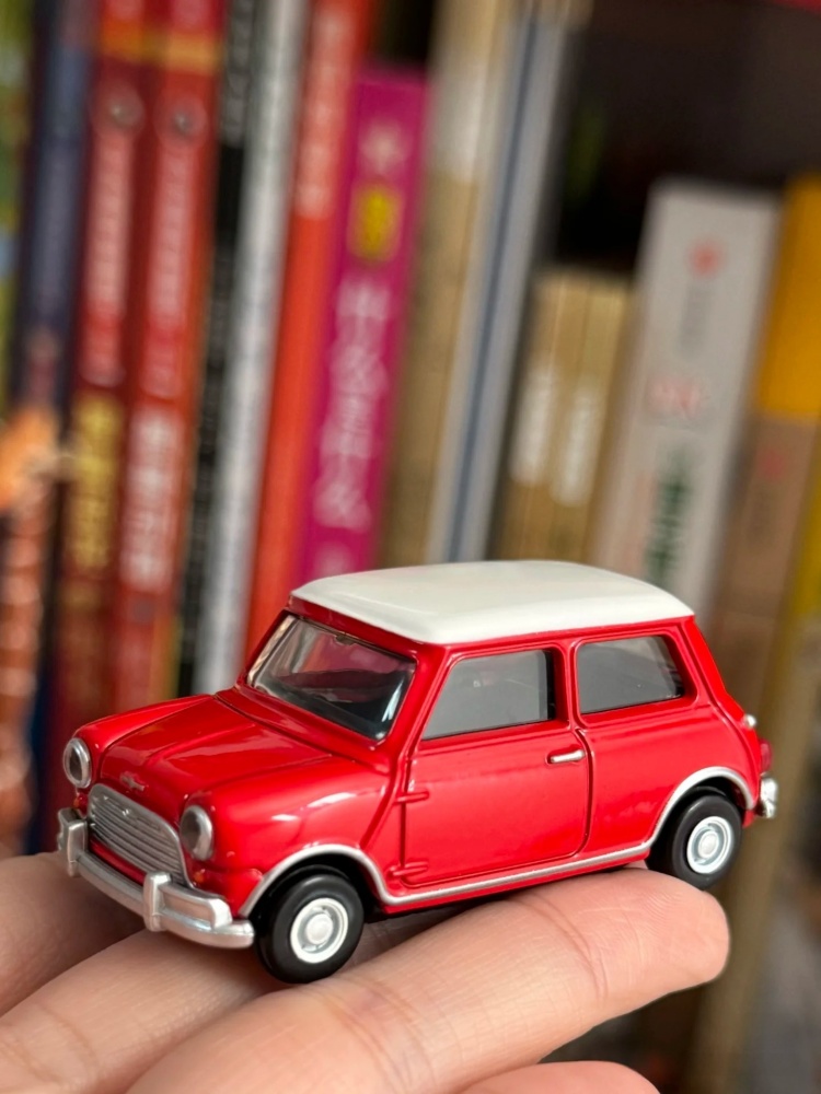 TOMY Premium Black Box 1:12 Öl - Vintage Collectible Model Cars incelemesi ve fiyatı